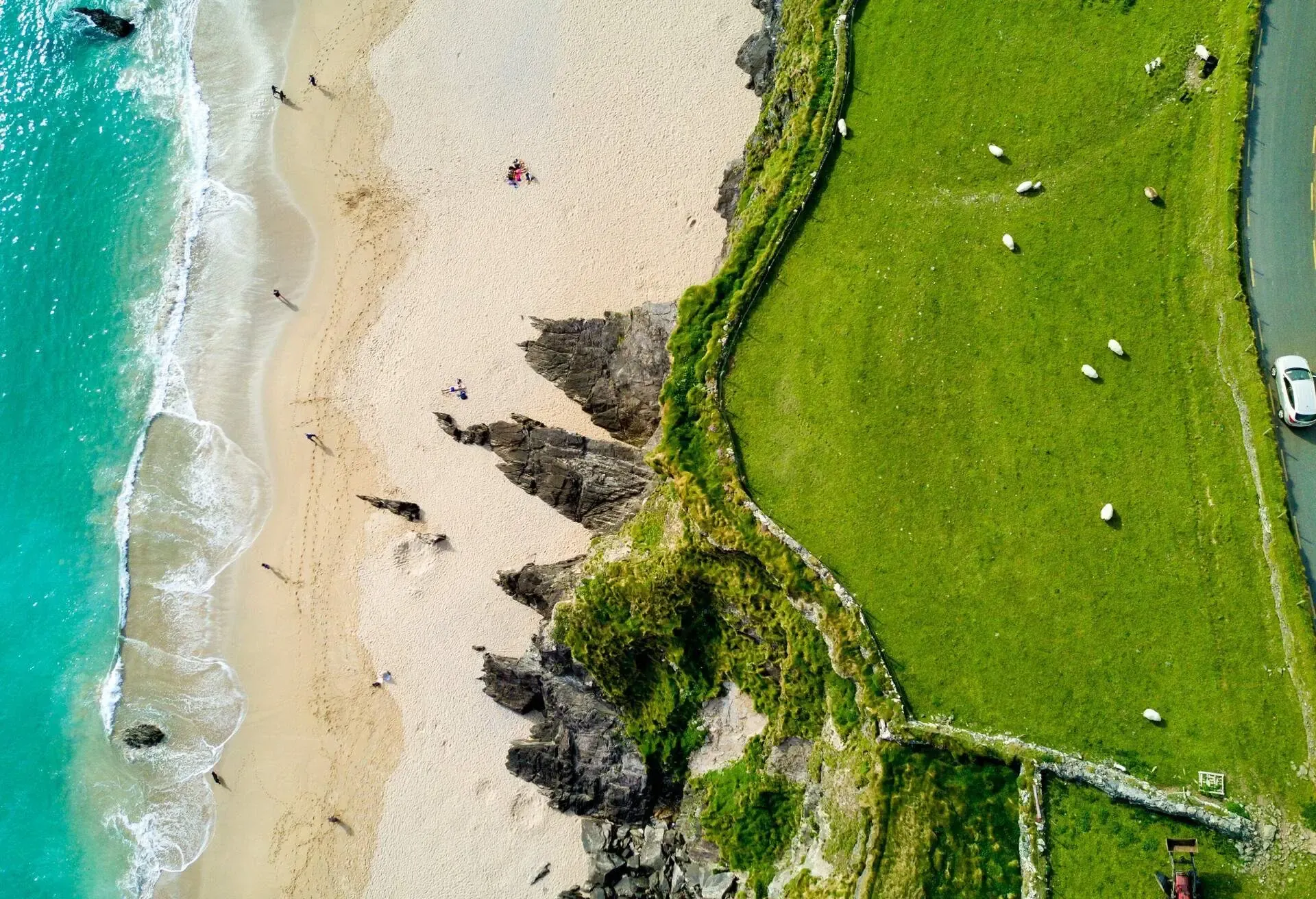 Driving in Ireland: How to rent and drive a car on your Irish vacation
